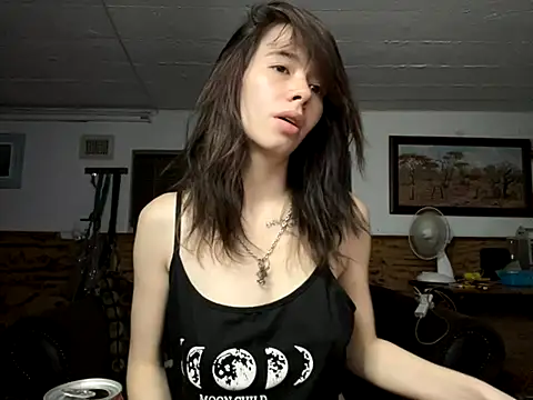 Snapshot of the_holy_t chatting on October 11, 4:05 pm the holy t online show from October 11, 4:05 pm