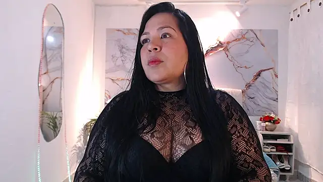 Ashley Grahaam online show from October 5, 8:29 pm