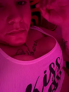 valen1891 online show from October 27, 3:10 am