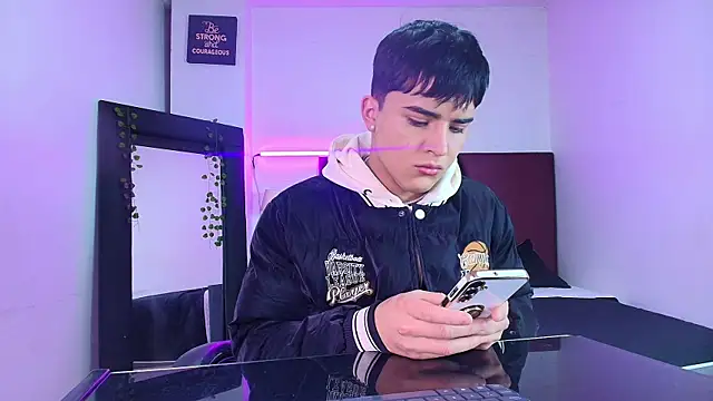 Lucass love online show from October 13, 1:33 pm