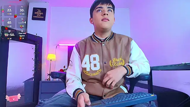 Lucass love online show from November 29, 4:43 pm