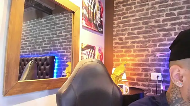 VinzenzRizzo online show from September 28, 4:29 am