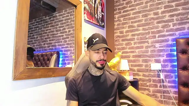 VinzenzRizzo online show from October 16, 4:13 am