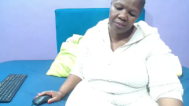 NaughtyChubbyZoe online show from October 1, 5:24 am