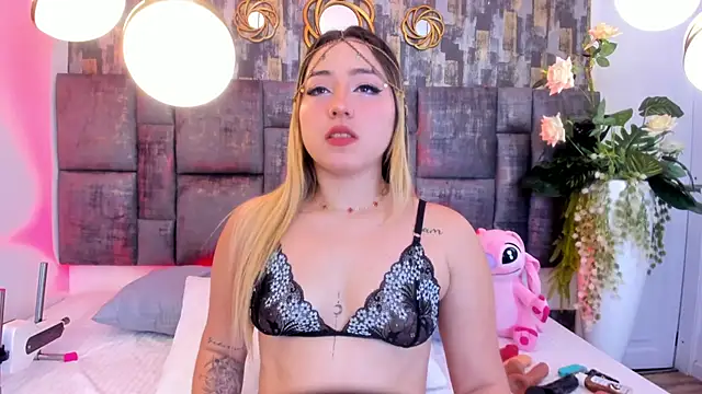 PatyLawrence online show from November 16, 1:55 am