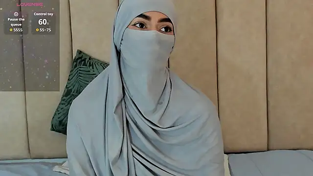  Zahiira  online show from November 13, 12:15 pm