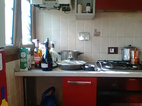 Snapshot of KalendaXL chatting on October 27, 12:20 pm KalendaXL online show from October 27, 12:20 pm