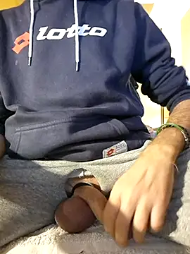 Snapshot of KalendaXL chatting on November 16, 9:20 pm KalendaXL online show from November 16, 9:20 pm