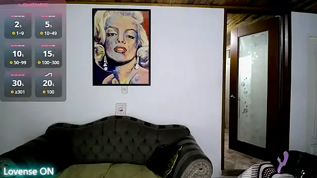 Snapshot of leahot29 chatting on September 28, 7:58 am leahot29 online show from September 28, 7:58 am