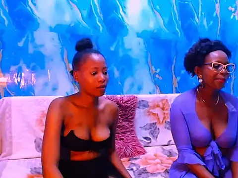 ebonypretty4u69 online show from October 11, 6:23 am