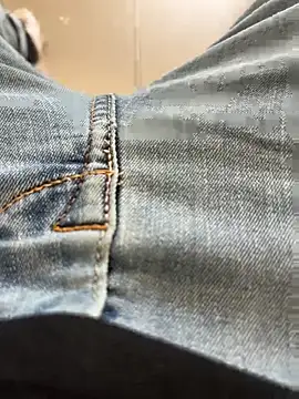 Snapshot of kamo012000 chatting on October 6, 8:45 am kamo012000 online show from October 6, 8:45 am