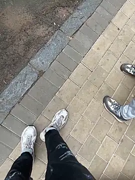 Snapshot of kamo012000 chatting on December 1, 1:38 pm kamo012000 online show from December 1, 1:38 pm