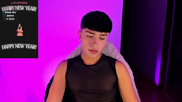 Snapshot of Matheewx_m chatting on September 18, 2:57 am Matheewx m online show from September 18, 2:57 am