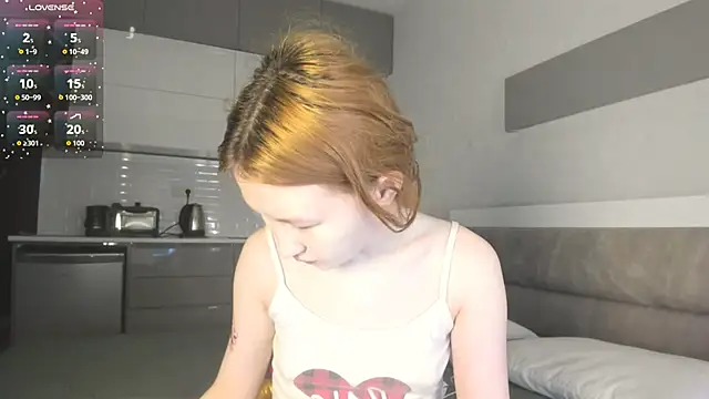 Clarity Yumi online show from September 20, 3:18 am