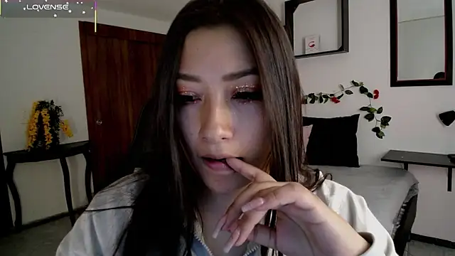 Mia 1120 online show from November 5, 8:42 pm