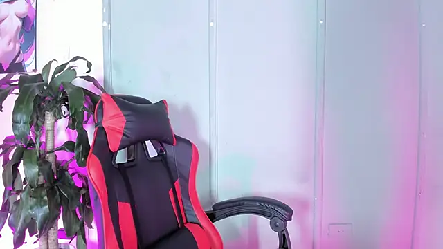 Zafiro  Brown online show from September 30, 12:32 pm