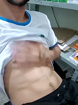 Snapshot of Saraiva2002 chatting on December 18, 12:44 pm Saraiva2002 online show from December 18, 12:44 pm