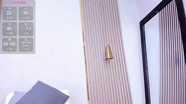 Snapshot of Skylar_Smith_ chatting on October 28, 12:30 pm Skylar Smith online show from October 28, 12:30 pm