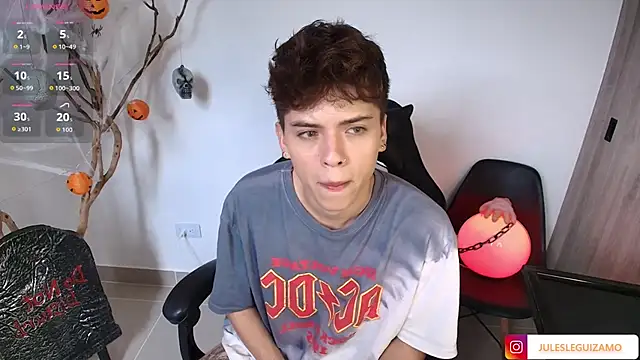 stev austin  online show from October 18, 7:03 pm