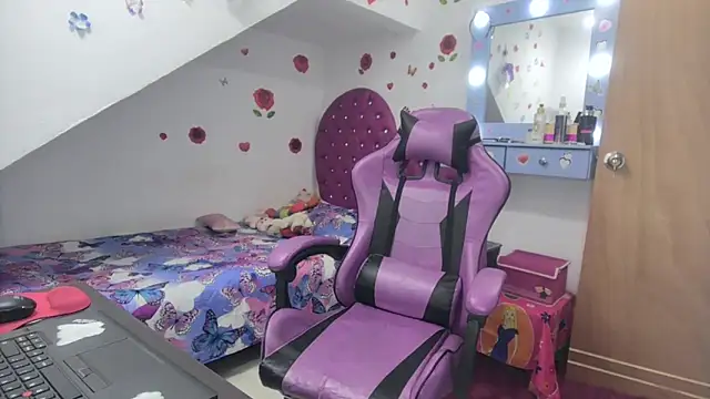 soffy rosses online show from October 18, 1:52 am