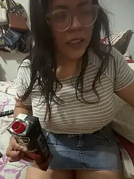 Snapshot of karysweetbeaury chatting on October 10, 9:47 pm karysweetbeaury online show from October 10, 9:47 pm