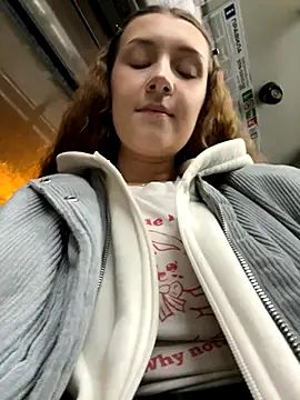 Snapshot of katexxxx chatting on November 7, 4:51 pm katexxxx online show from November 7, 4:51 pm