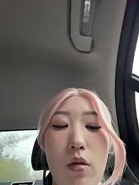 Snapshot of winter11 chatting on September 12, 6:35 am winter11 online show from September 12, 6:35 am