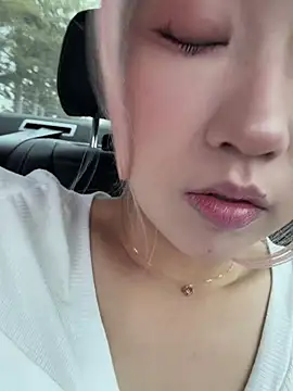 Snapshot of winter11 chatting on September 28, 7:36 am winter11 online show from September 28, 7:36 am