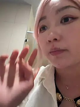 Snapshot of winter11 chatting on October 6, 3:42 pm winter11 online show from October 6, 3:42 pm