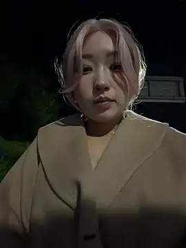 Snapshot of winter11 chatting on October 19, 2:50 pm winter11 online show from October 19, 2:50 pm