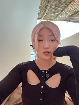 Snapshot of winter11 chatting on November 18, 6:51 am winter11 online show from November 18, 6:51 am