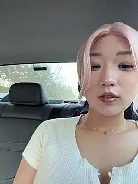 Snapshot of winter11 chatting on November 22, 2:10 am winter11 online show from November 22, 2:10 am