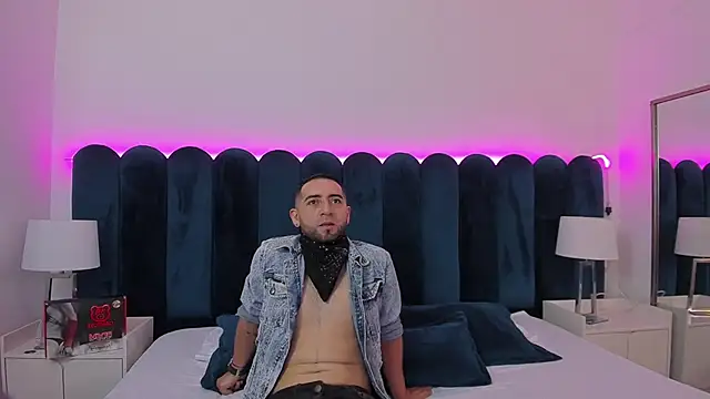 Snapshot of Lushian_ chatting on September 8, 2:27 pm Lushian online show from September 8, 2:27 pm