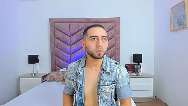 Snapshot of Lushian_ chatting on November 4, 1:21 pm Lushian online show from November 4, 1:21 pm