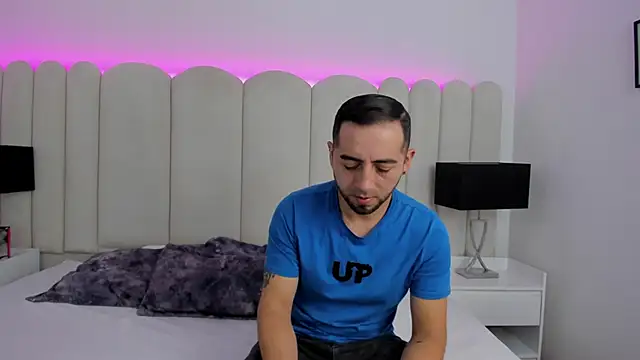 Snapshot of Lushian_ chatting on November 8, 9:57 pm Lushian online show from November 8, 9:57 pm