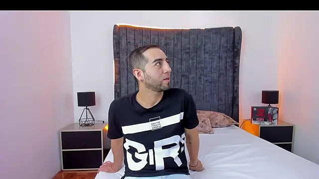 Snapshot of Lushian_ chatting on November 14, 2:49 pm Lushian online show from November 14, 2:49 pm