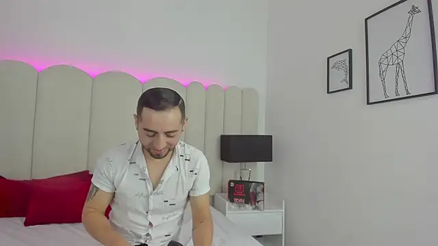 Snapshot of Lushian_ chatting on November 26, 3:24 pm Lushian online show from November 26, 3:24 pm