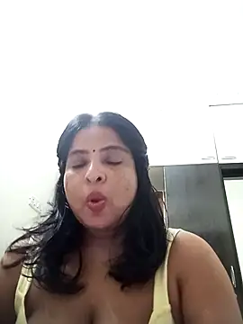 Snapshot of srimasrima chatting on October 6, 9:29 am srimasrima online show from October 6, 9:29 am