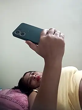 Snapshot of srimasrima chatting on October 18, 4:08 pm srimasrima online show from October 18, 4:08 pm