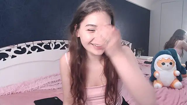 Lili Luuu online show from September 20, 8:43 pm