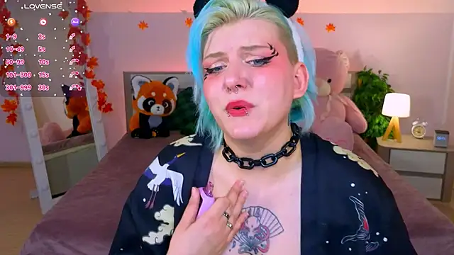 bluelunaray online show from October 5, 10:02 am