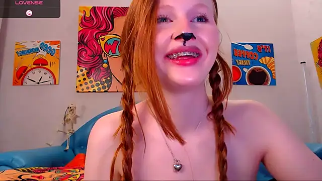 Snapshot of LuxXAngel chatting on October 31, 12:06 pm LuxXAngel online show from October 31, 12:06 pm