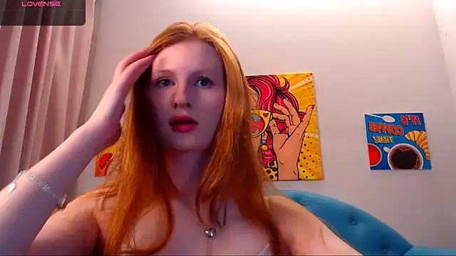 Snapshot of LuxXAngel chatting on November 4, 12:10 am LuxXAngel online show from November 4, 12:10 am