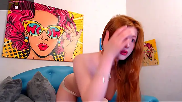 Snapshot of LuxXAngel chatting on November 12, 12:33 am LuxXAngel online show from November 12, 12:33 am