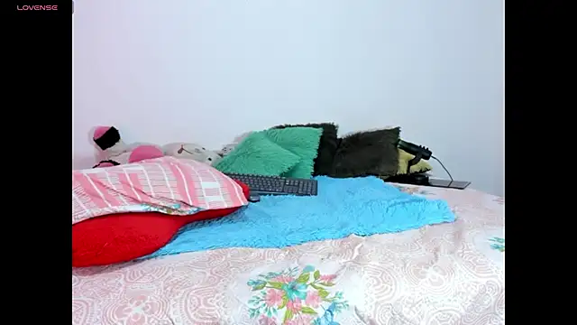 lanastone86 online show from November 24, 1:11 pm