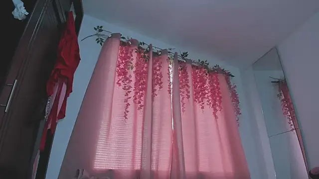 lanastone86 online show from November 26, 12:28 pm