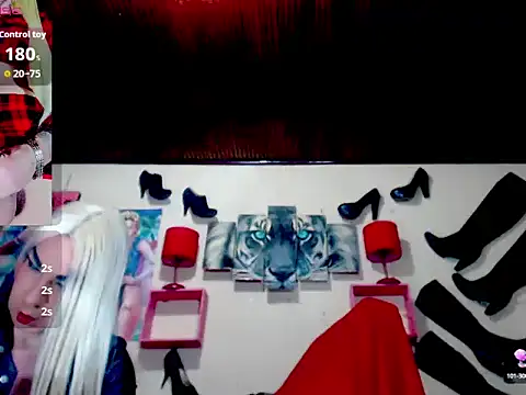 Snapshot of blondehot5v chatting on September 13, 11:54 am blondehot5v online show from September 13, 11:54 am