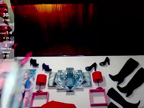 Snapshot of blondehot5v chatting on September 18, 12:07 pm blondehot5v online show from September 18, 12:07 pm