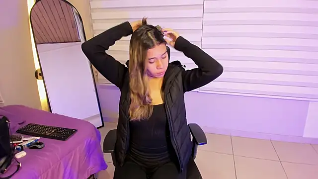 Rachell criss online show from October 2, 4:08 am