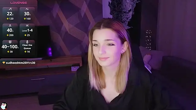 Snapshot of Sandy_Belle chatting on September 10, 6:52 pm Sandy Belle online show from September 10, 6:52 pm